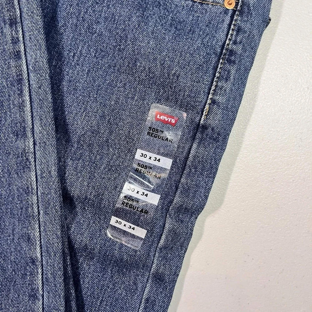 New! Levi's 505 Regular Fit Jeans SIZE 30x34 Blue Straight Leg Classic Denim NWT